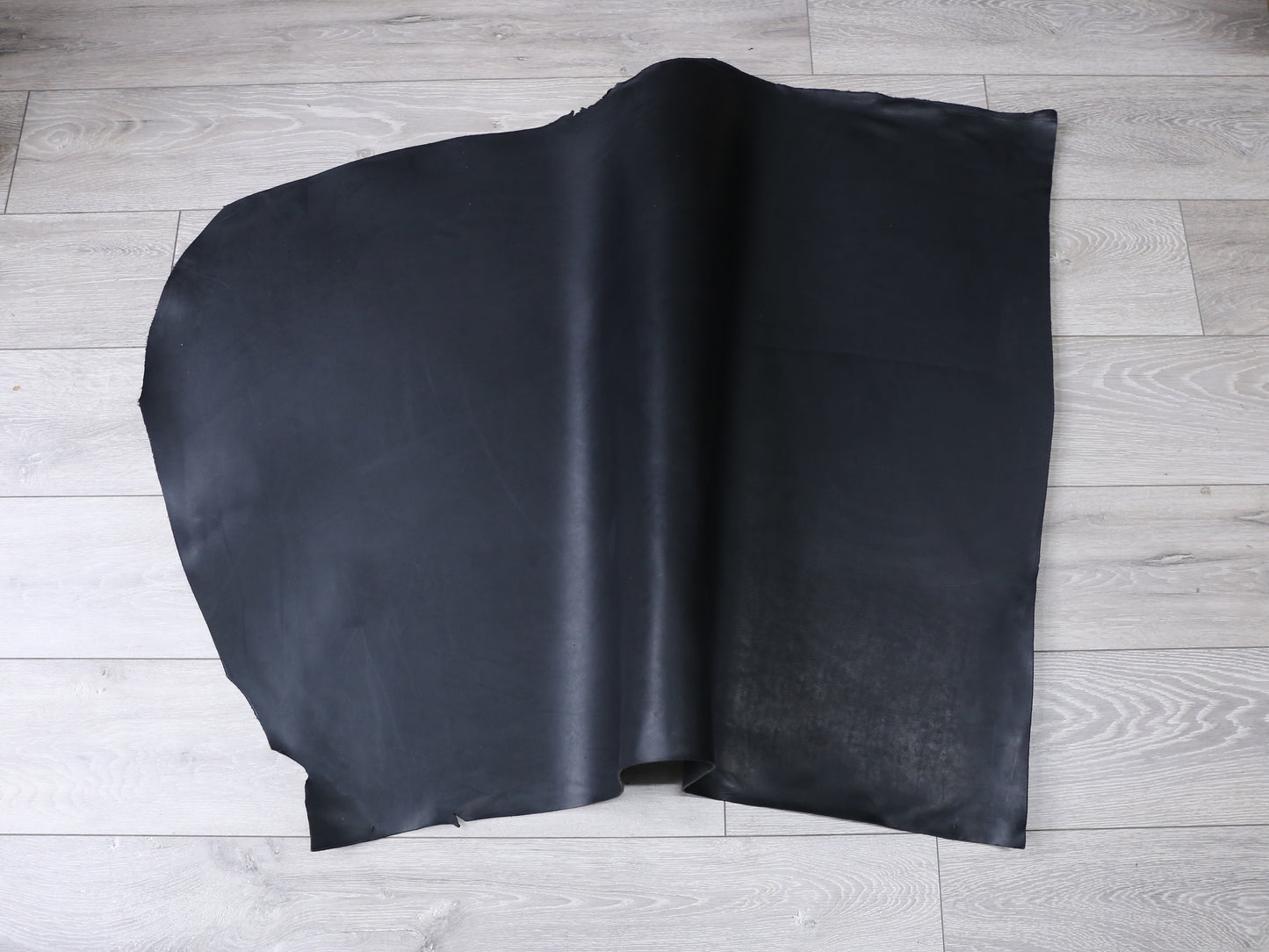 VEGETABLE TANNED BUTTS - BLACK - 2.0 and 1.4mm