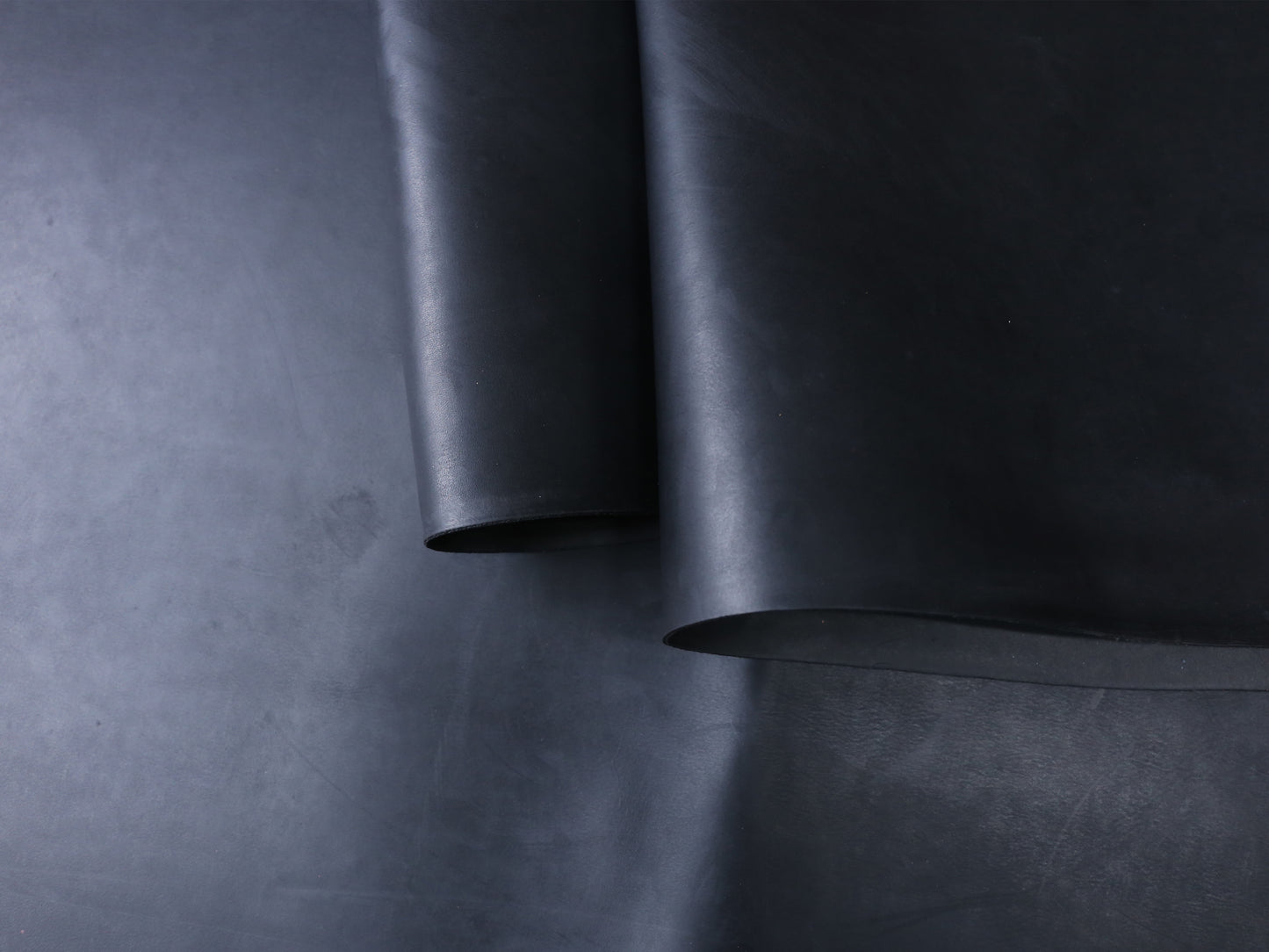 VEGETABLE TANNED BUTTS - BLACK - 2.0 and 1.4mm
