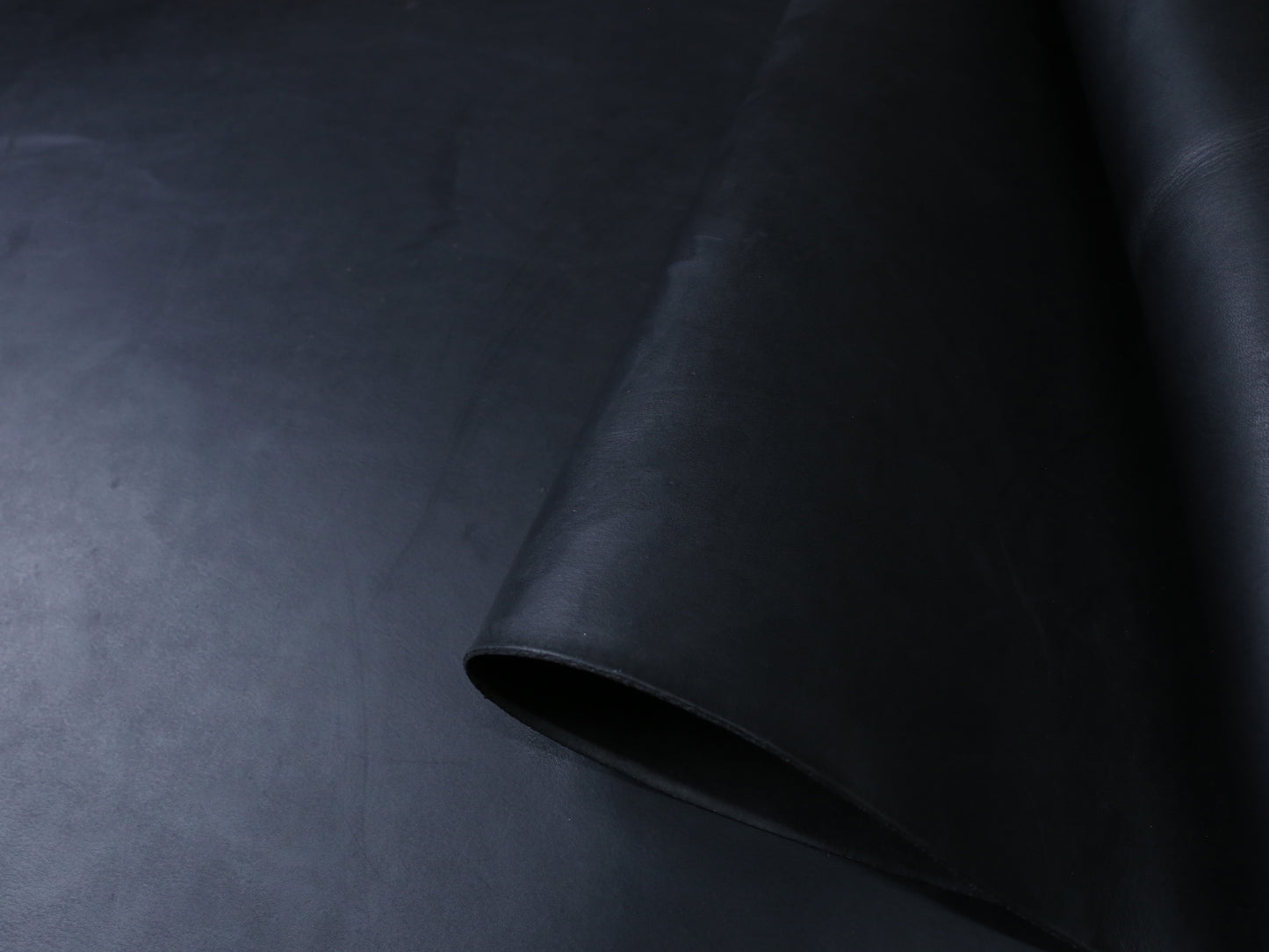 VEGETABLE TANNED BUTTS - BLACK - 2.0 and 1.4mm