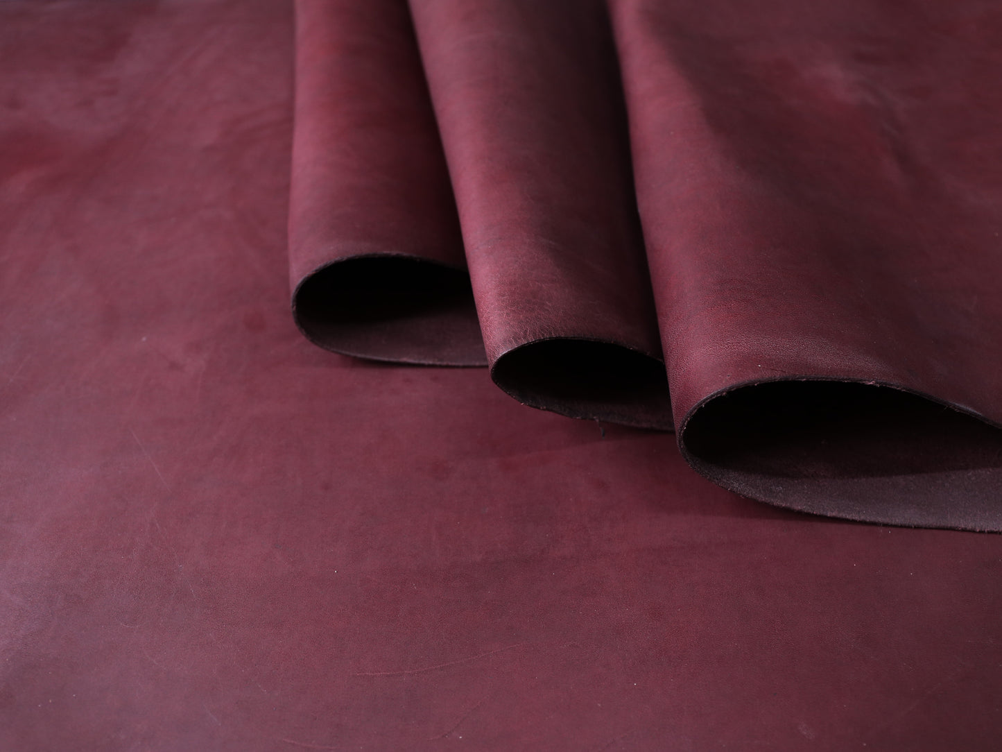 VEGETABLE TANNED BUTTS - BURGUNDY - 2.0 and 1.4mm