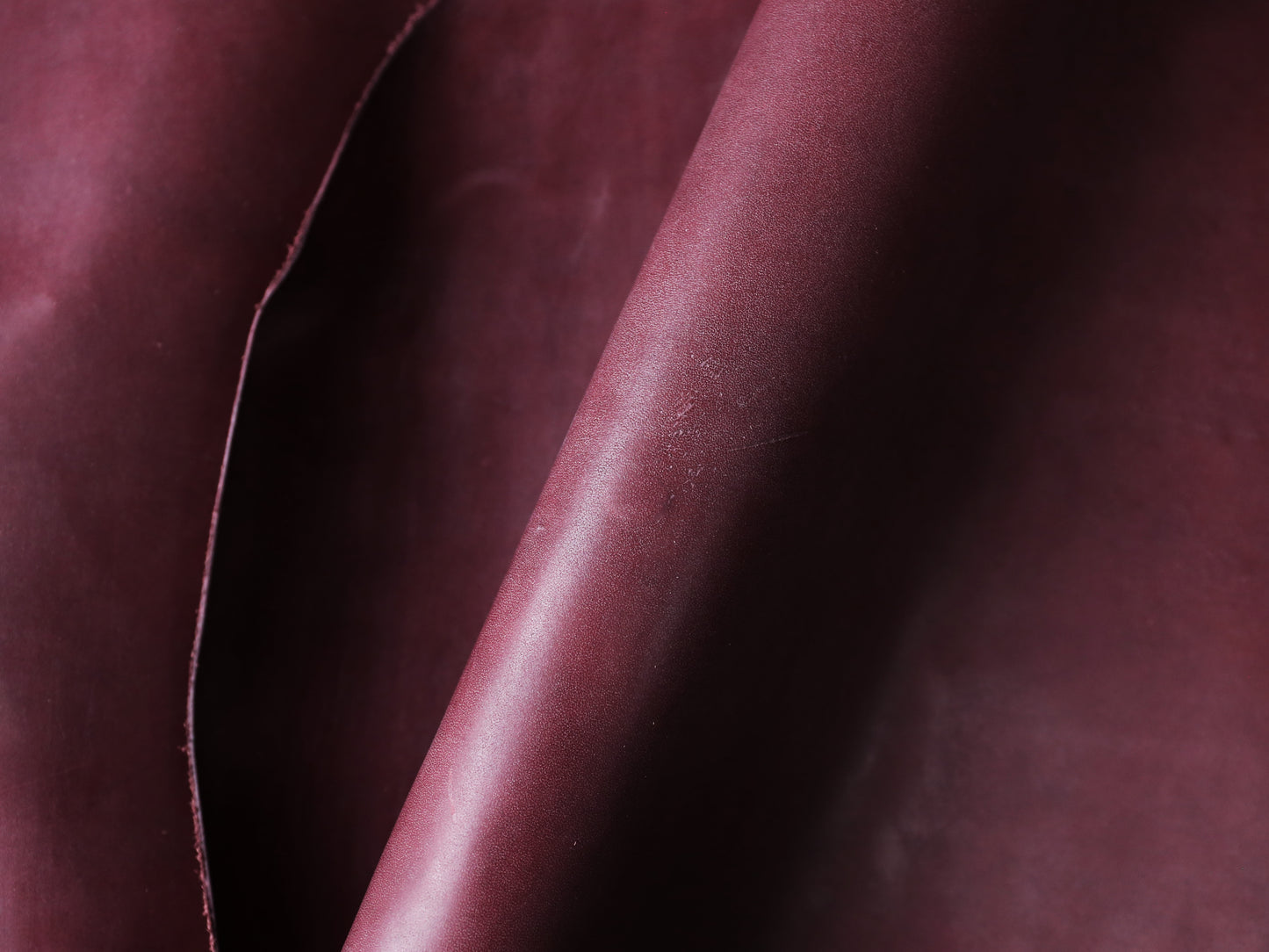 VEGETABLE TANNED BUTTS - BURGUNDY - 2.0 and 1.4mm