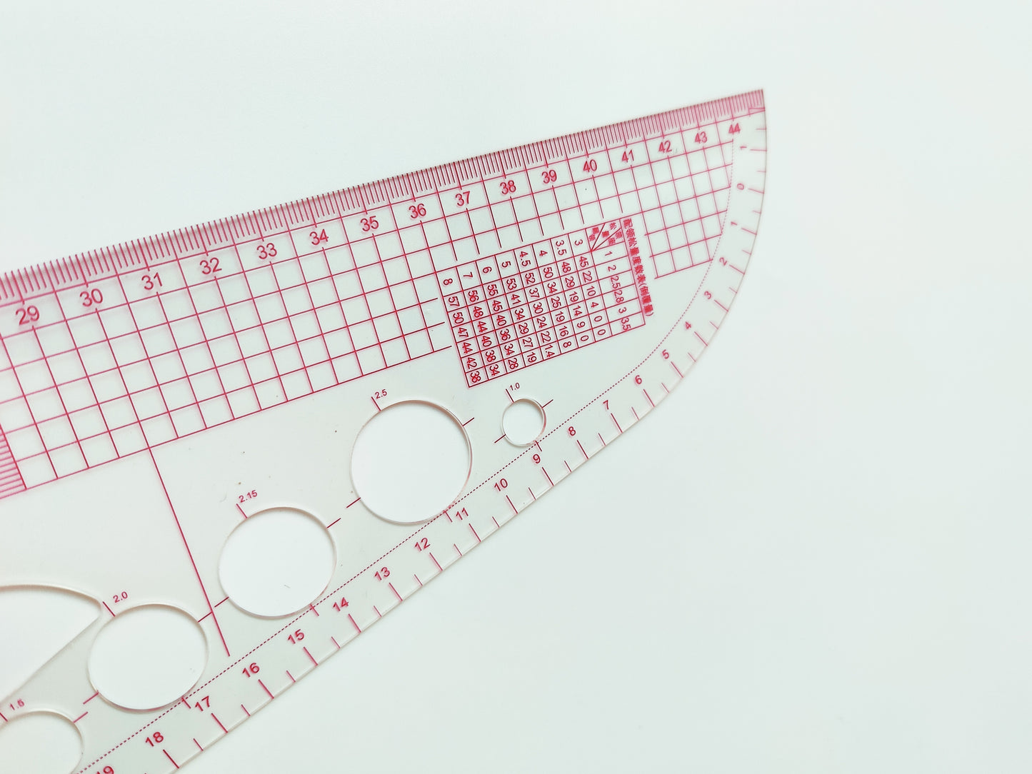 FLEXIBLE GRADING CURVE RULER FOR PATTERN MAKING