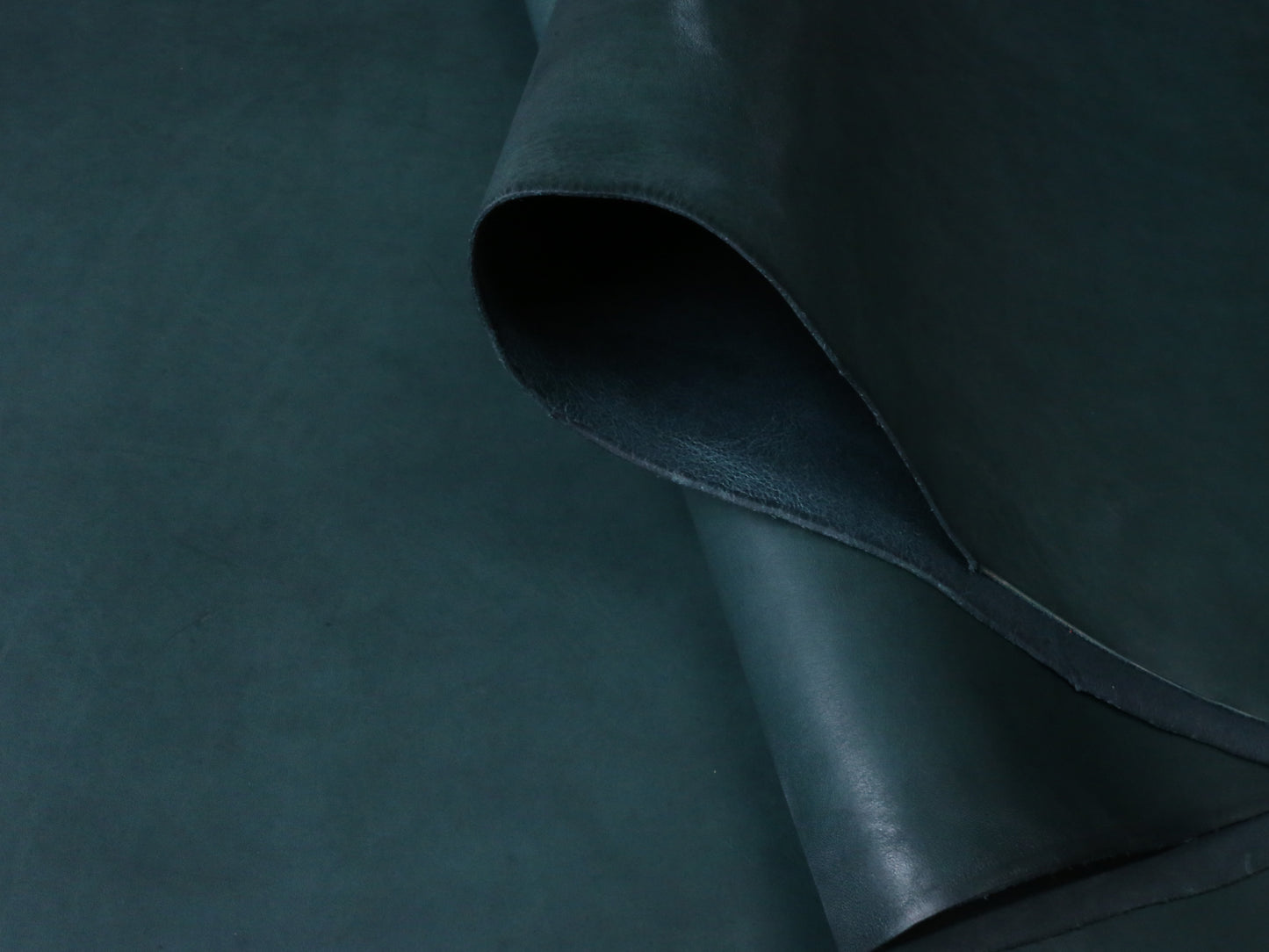 VEGETABLE TANNED BUTTS - GREEN- 2.0mm