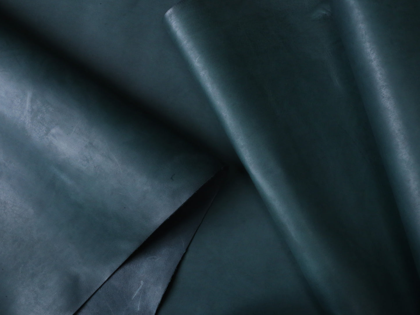 VEGETABLE TANNED BUTTS - GREEN- 2.0mm