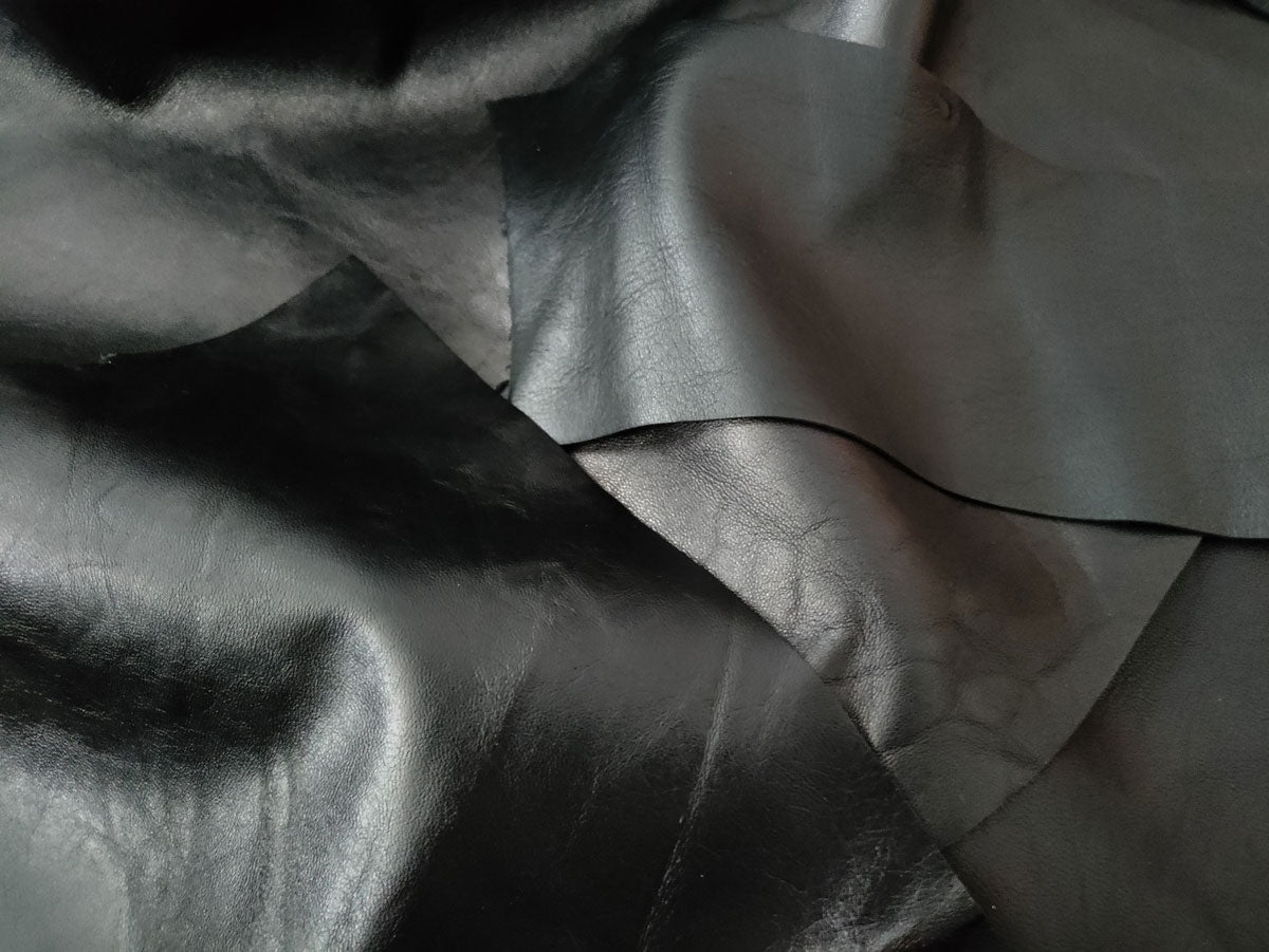 BLACK LEATHER OFFCUTS – EXTRA LARGE – 0.8-2.0mm