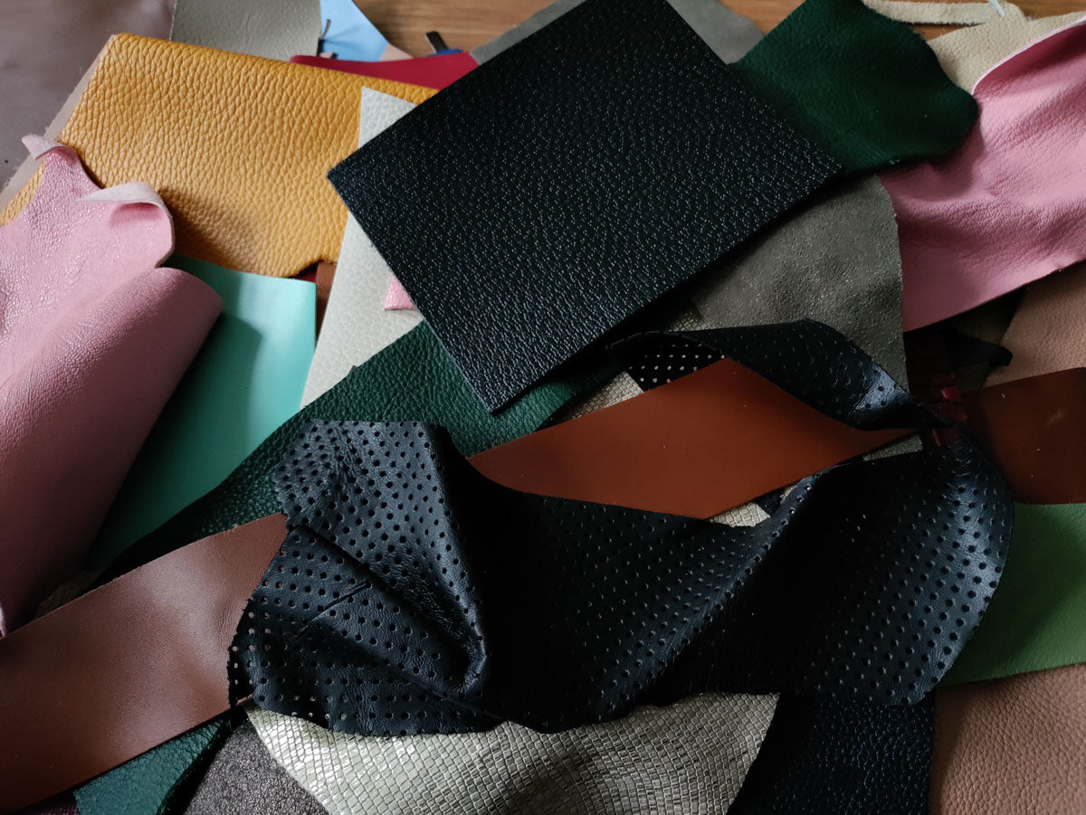 COLOURED LEATHER OFFCUTS – SMALL – 0.8-2.0mm