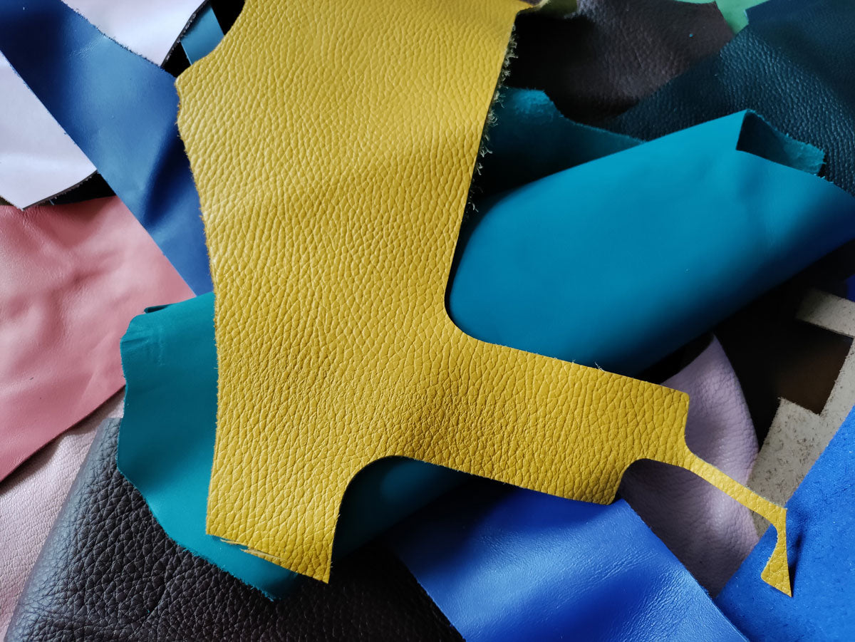 COLOURED LEATHER OFFCUTS – MEDIUM – Between 0.8-2.0mm