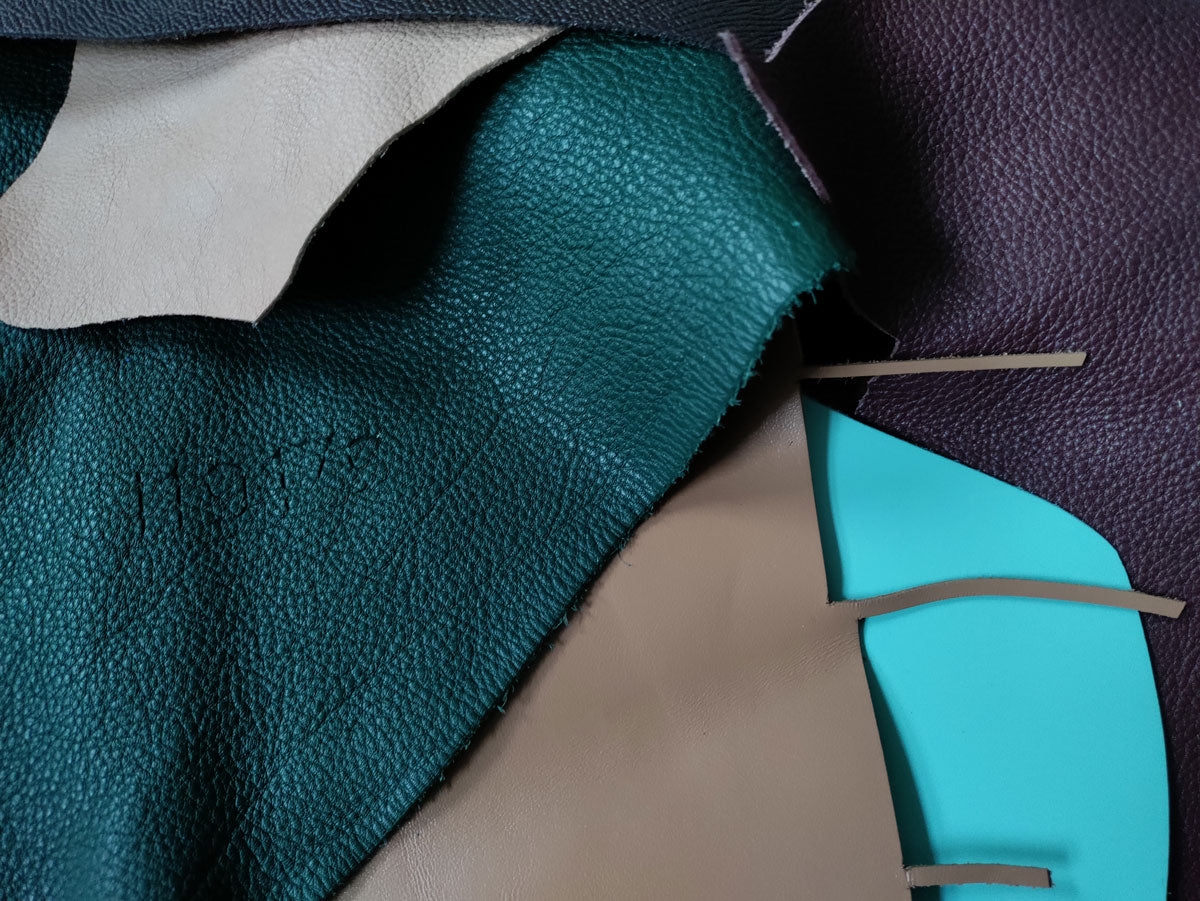 COLOURED LEATHER OFFCUTS – LARGE – 0.8-2.0mm