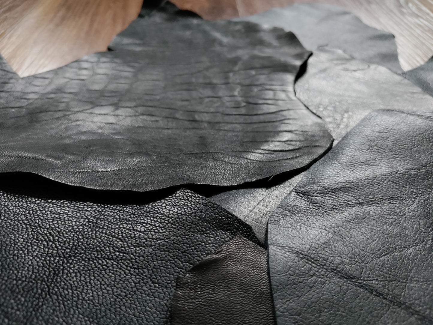 BLACK NAPPA LEATHER OFFCUTS – SMALL – 0.6-1.0mm