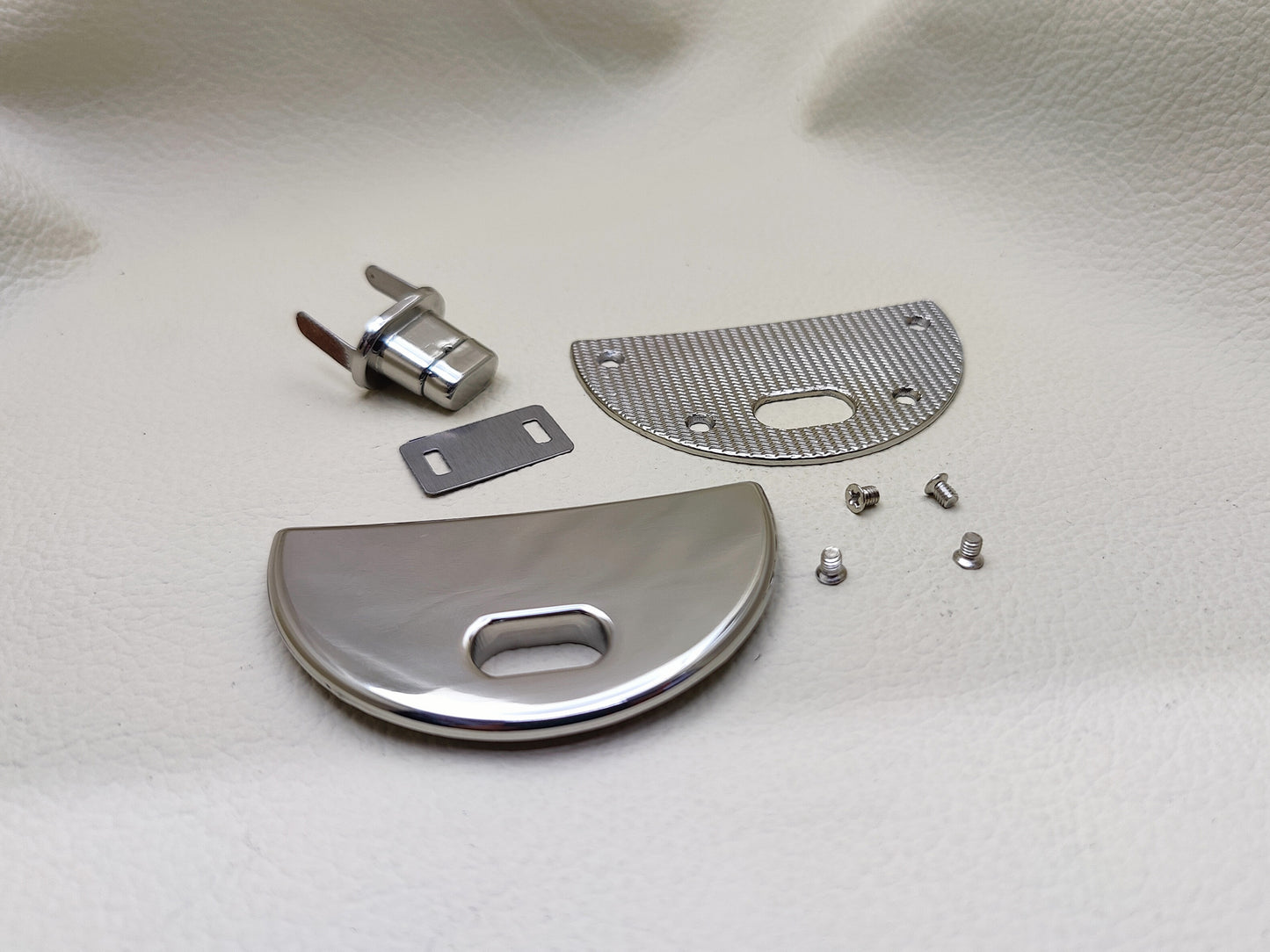 HALF MOON TURN BAG LOCK