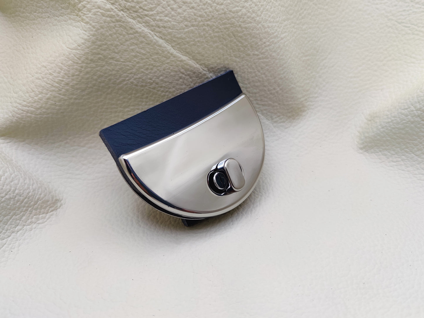 HALF MOON TURN BAG LOCK