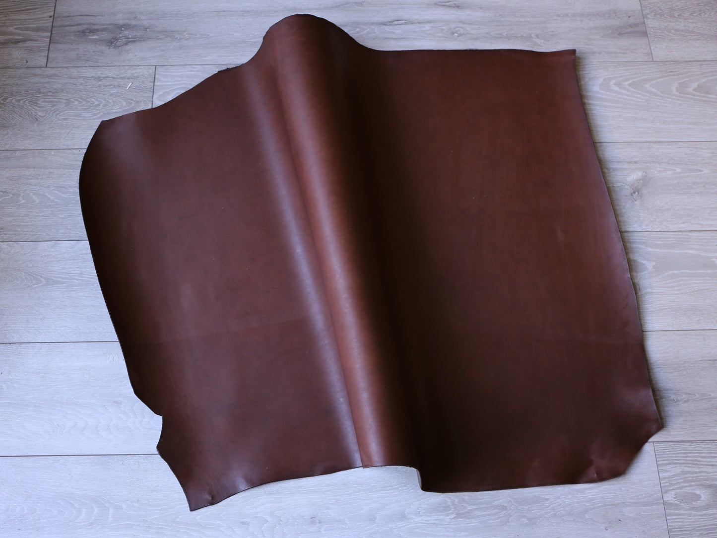 VEGETABLE TANNED BUTTS - CHOCOLATE BROWN - 2.0 and 1.4mm