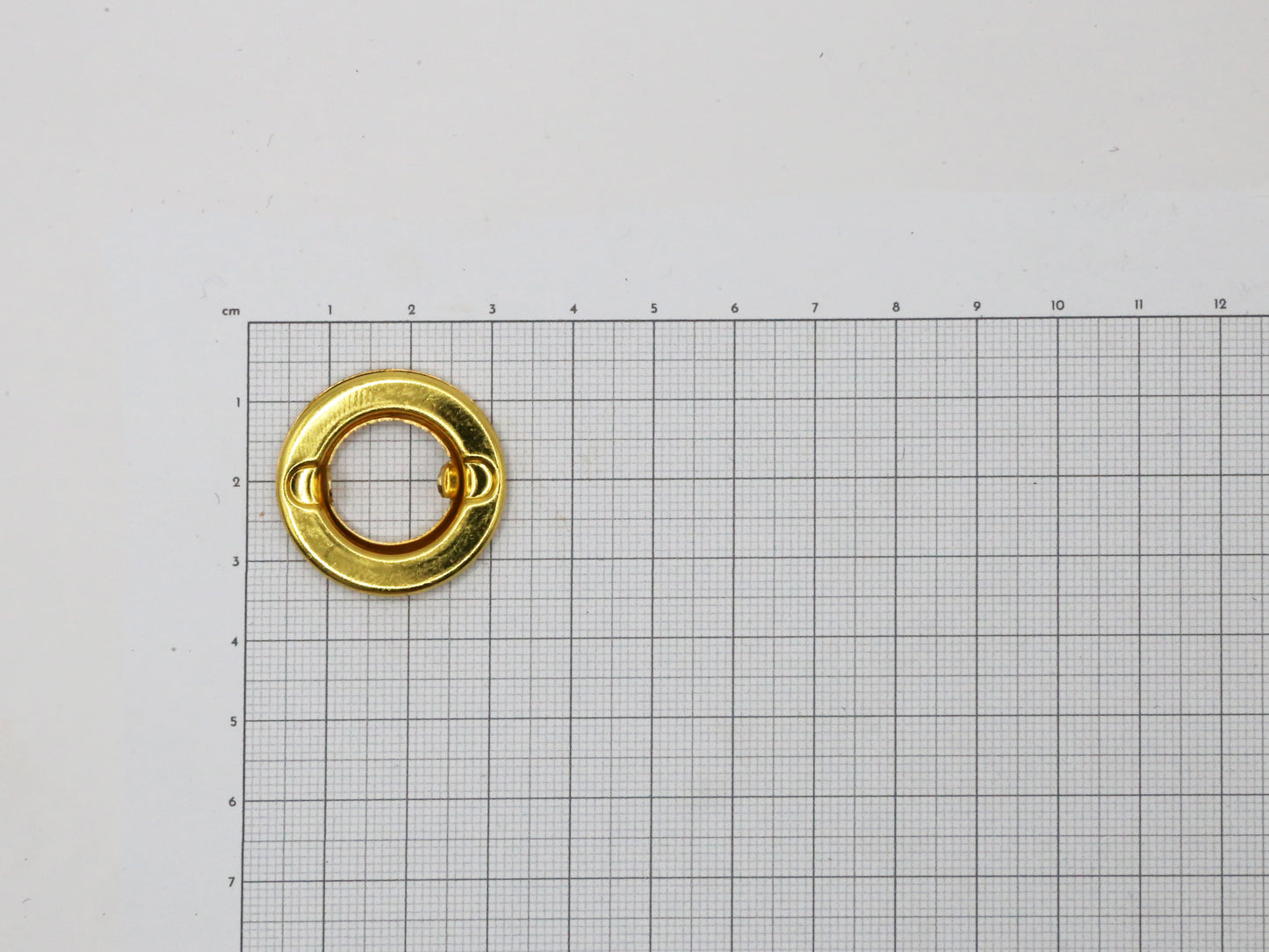 GOLD EYELETS WITH PRONGS - 15mm (Pack of 2)