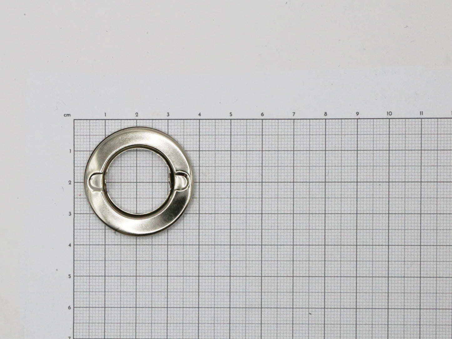 SILVER EYELETS WITH PRONGS - 20mm (Pack of 2)