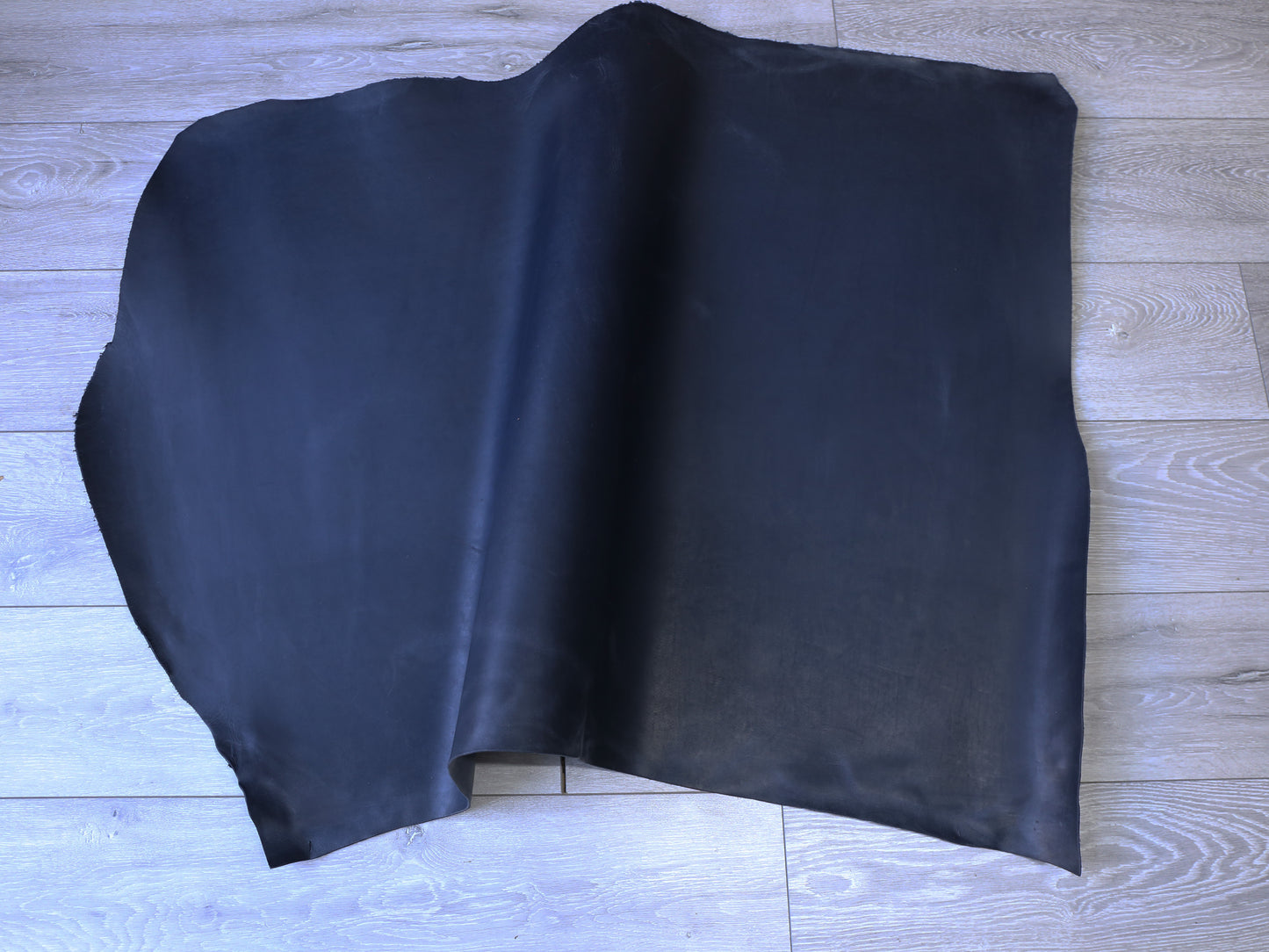 VEGETABLE TANNED BUTTS - NAVY BLUE - 2.0 and 1.4mm