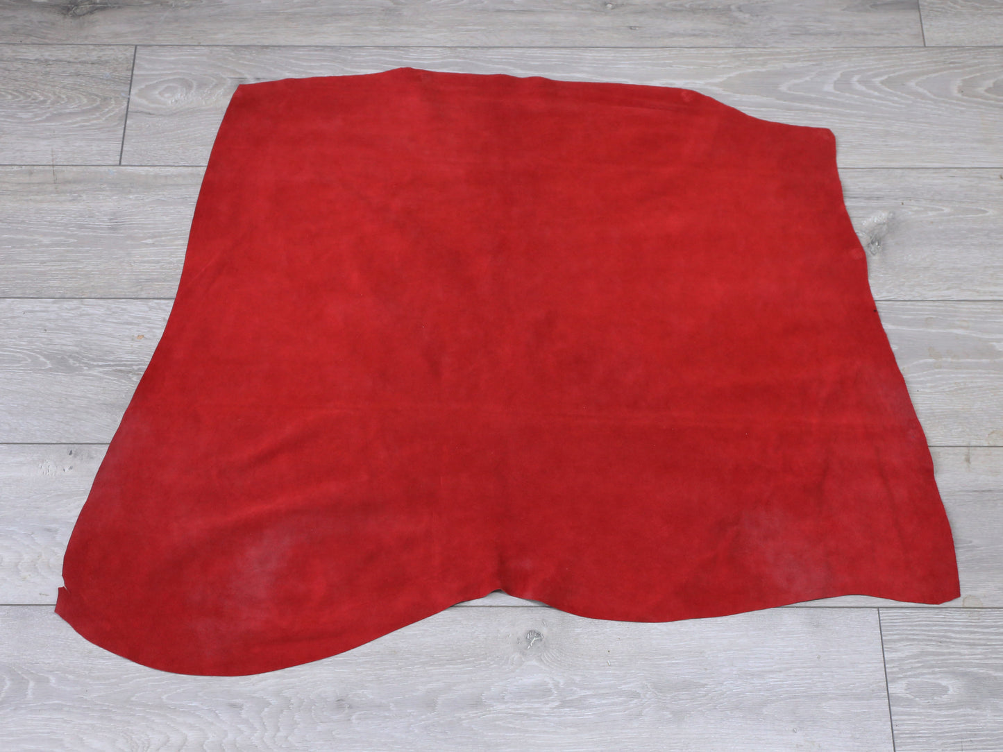 SUEDE BUTTS - RED – 1.0-1.2 mm