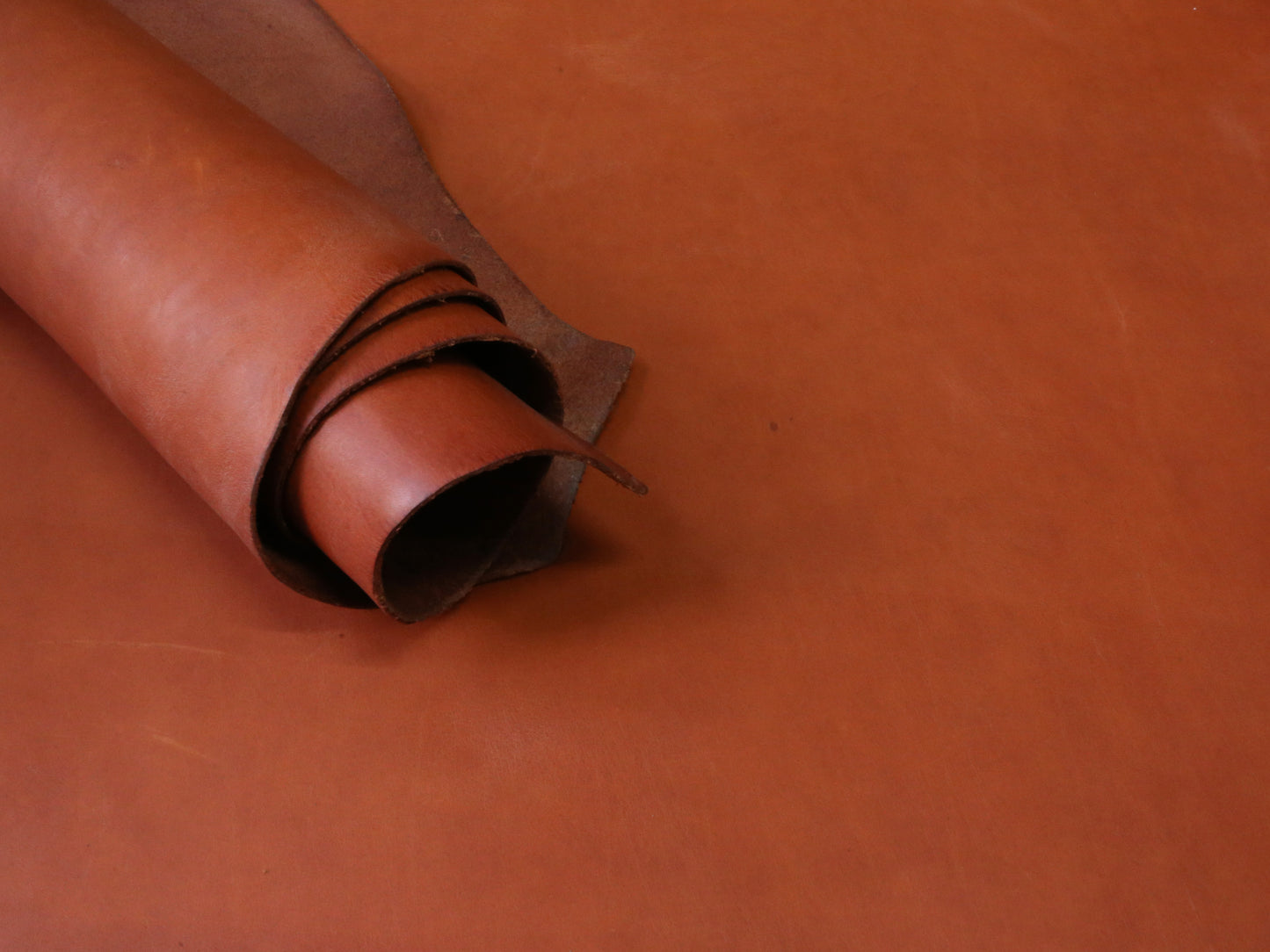 VEGETABLE TANNED BUTTS - TAN - 2.0 and 1.4mm