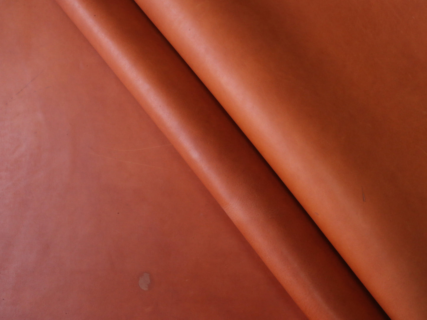 VEGETABLE TANNED BUTTS - TAN - 2.0 and 1.4mm