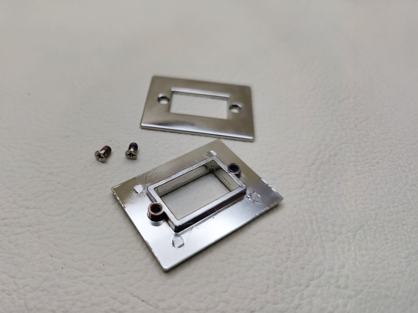 RECTANGULAR TURN LOCK