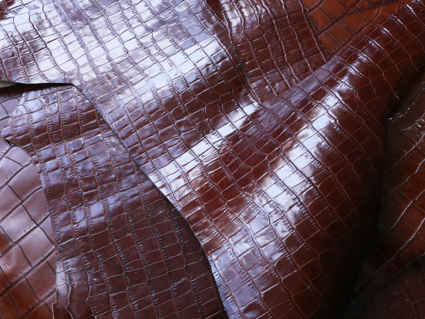 BROWN CROC PRINT LEATHER BUNDLE - GLOSSY- 0.9-1.1mm