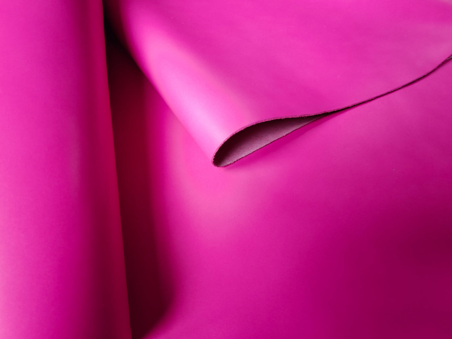 SMOOTH SIDES - FUSCHIA – 1.4 - 1.6mm