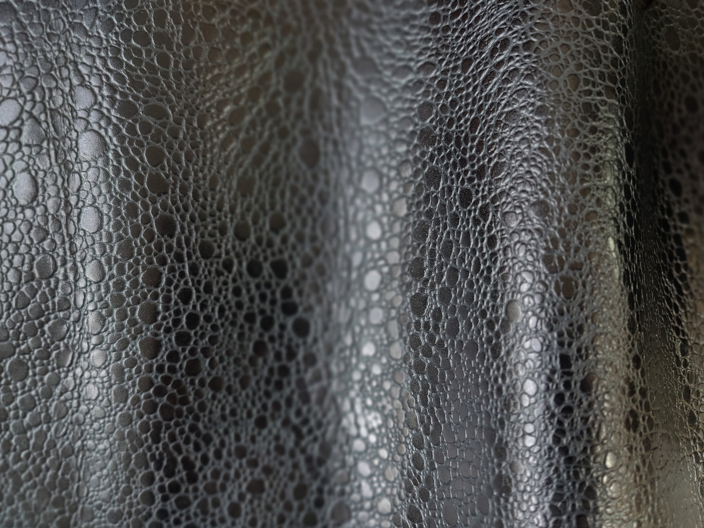 GLAZED PEBBLED BLACK LEATHER BUNDLE - 0.9 - 1.1