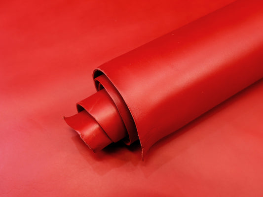 VEGETABLE TANNED SIDES - RED - FULL GRAIN - 1.9-2.1mm