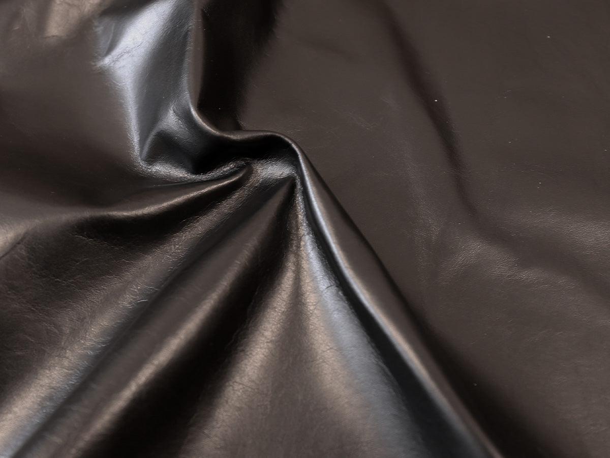THIN VEGETABLE TANNED CALFSKIN SIDES – BLACK – 0.7–0.9 mm