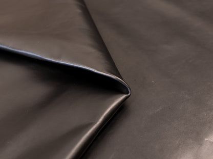 THIN VEGETABLE TANNED CALFSKIN SIDES – BLACK – 0.7–0.9 mm