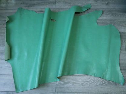 VEGETABLE TANNED SIDES - SEMI GLOSSY - MINT GREEN 1.1-1.3m