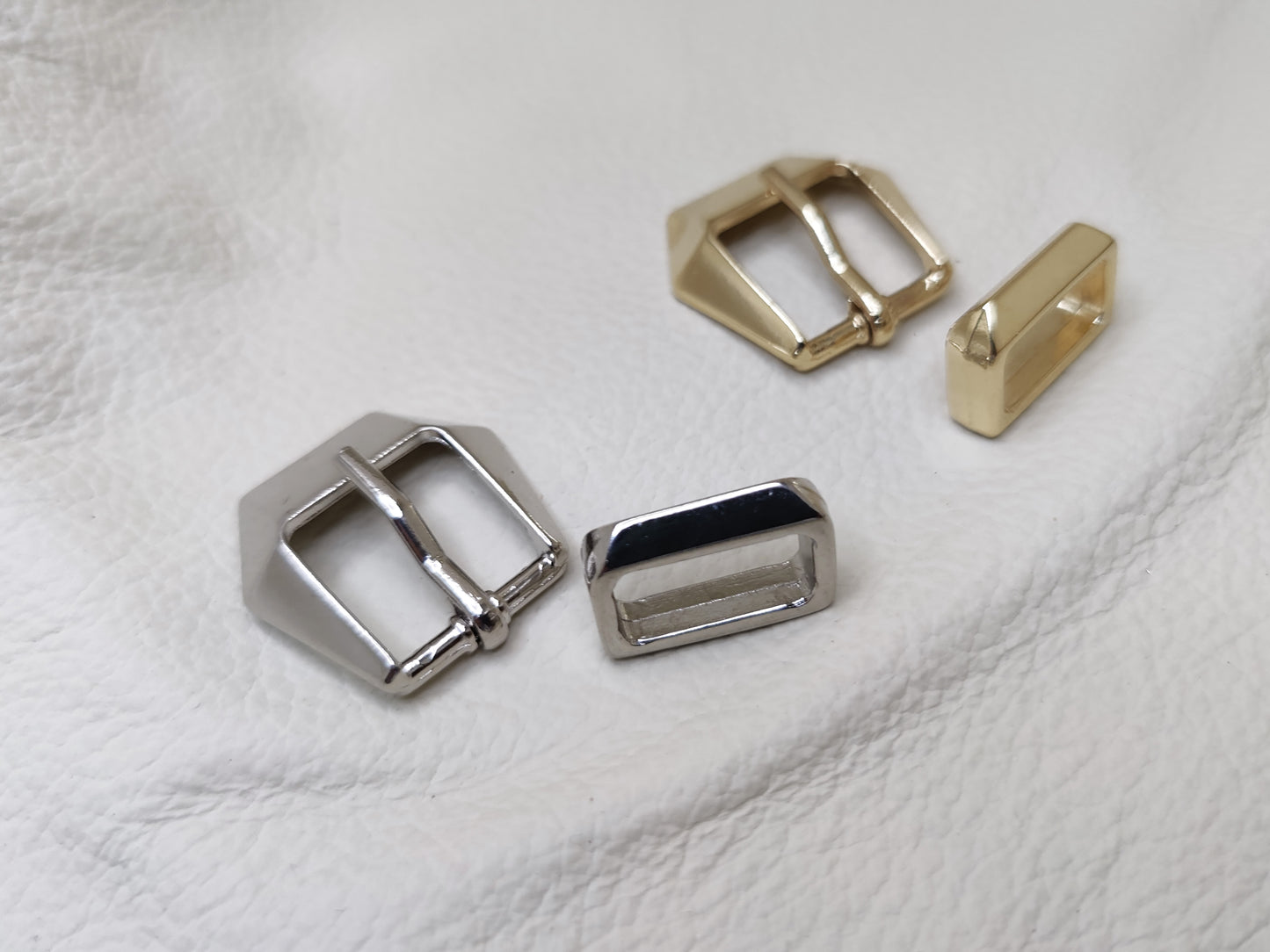 HEXAGONAL BUCKLES WITH LOOP 15mm