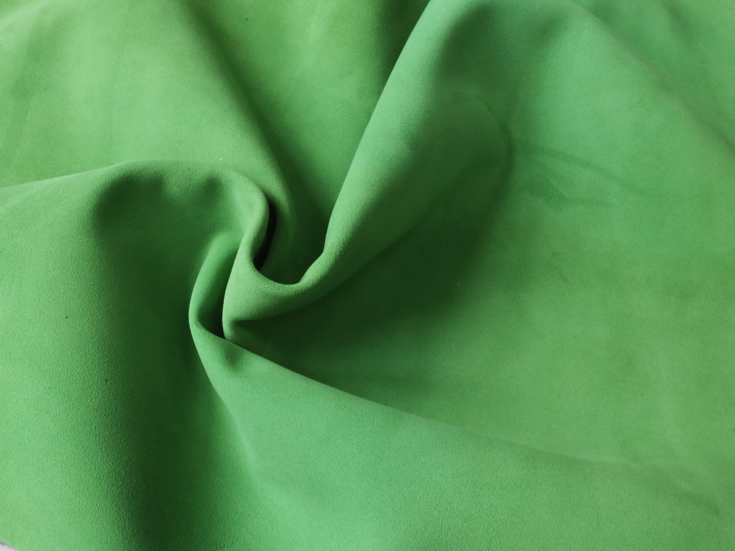 LAMB SUEDE LEATHER - FERN GREEN – 0.8-1.0mm